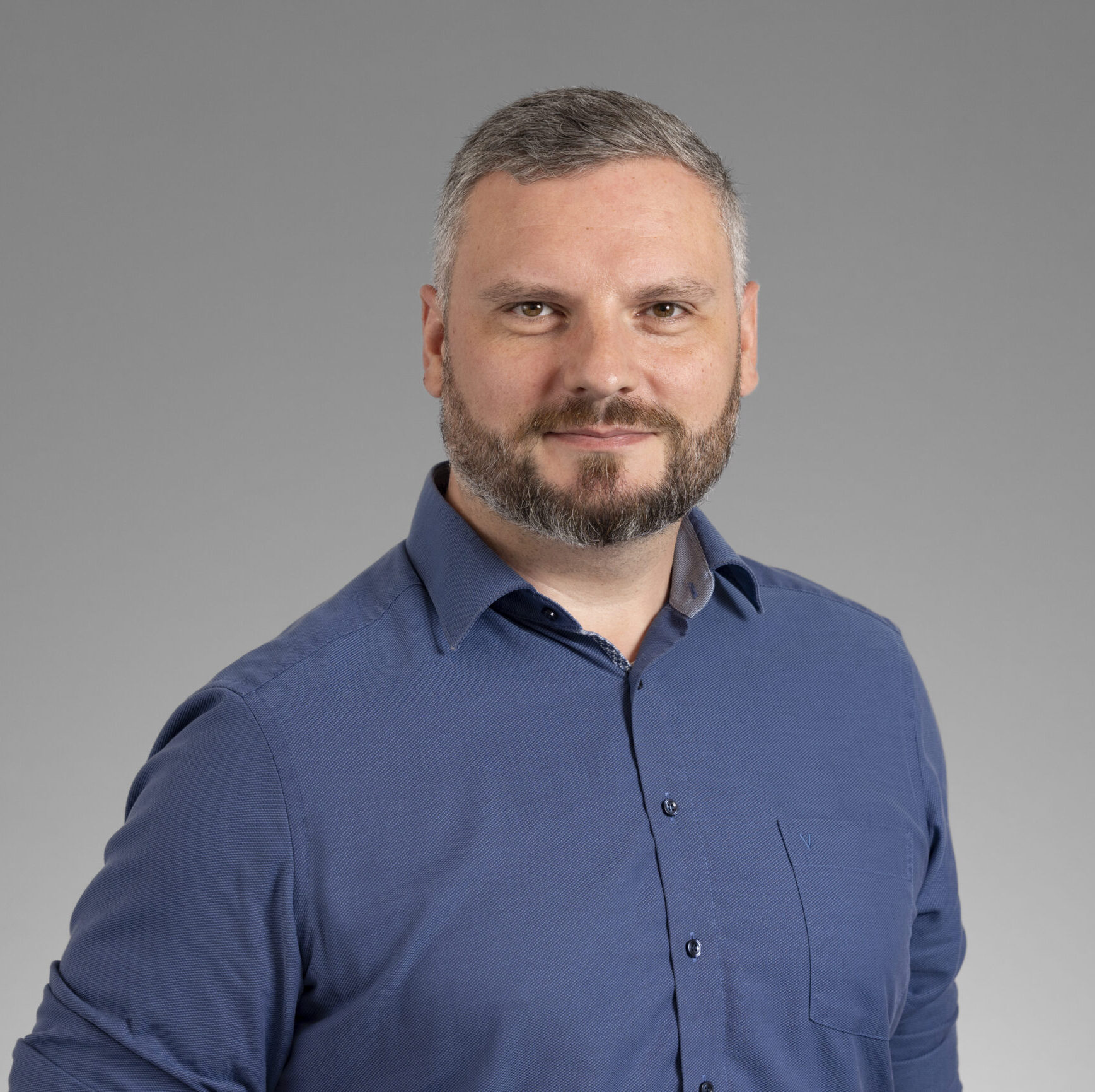 Dr. Piotr Stafiej